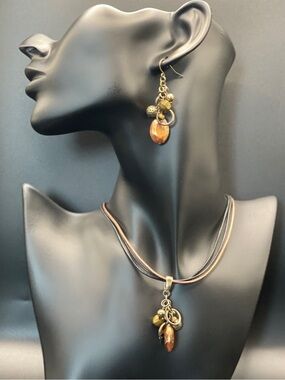 Boho Faux Carnelian Stone Cluster Leather Cord Necklace & Earrings Set NOS! 🐎